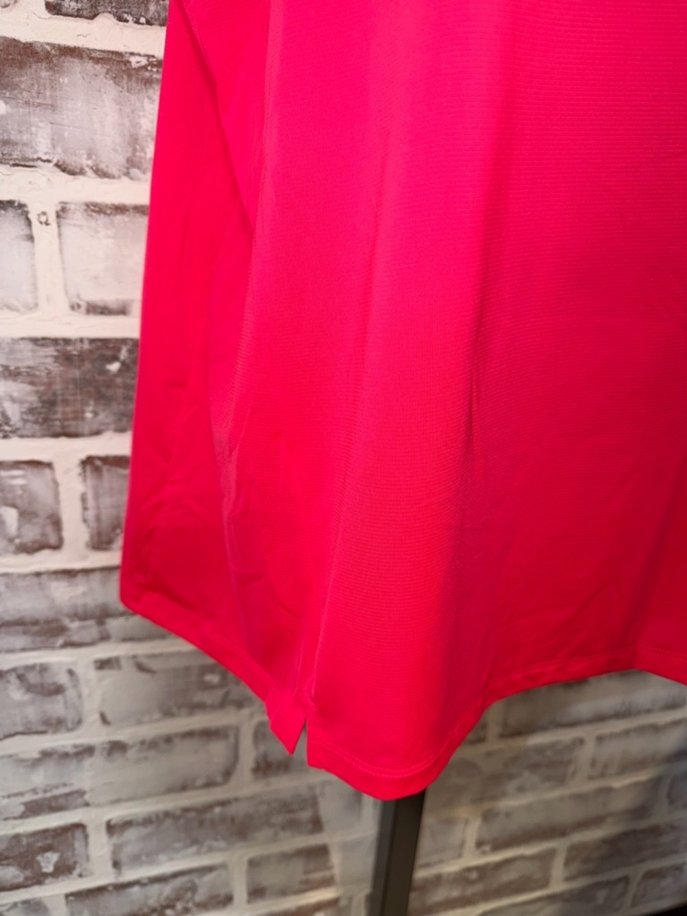 Brooks Women’s Hot Pink Sleeveless Running Tank - Picture 4 of 7